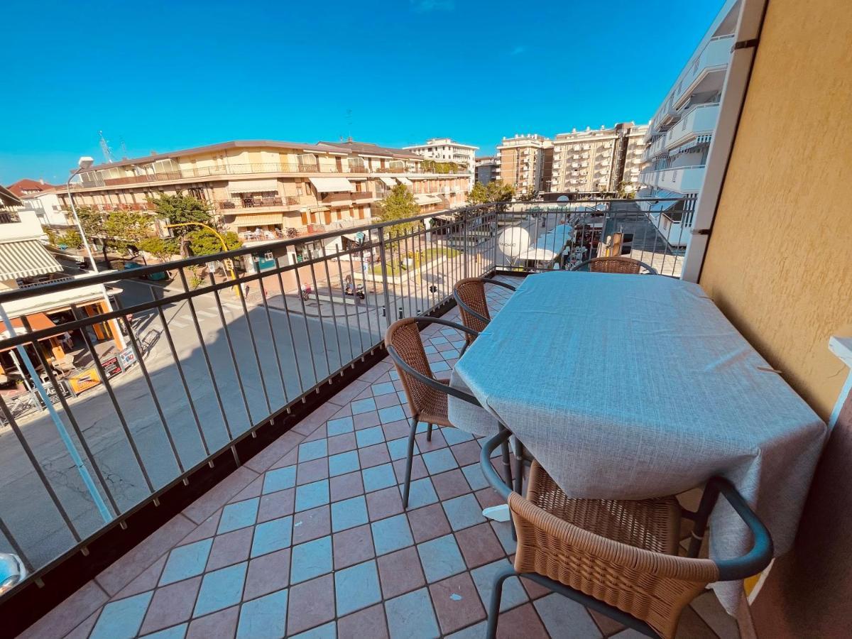 Family Apartment Piazza Milano - Jesolo 외부 사진