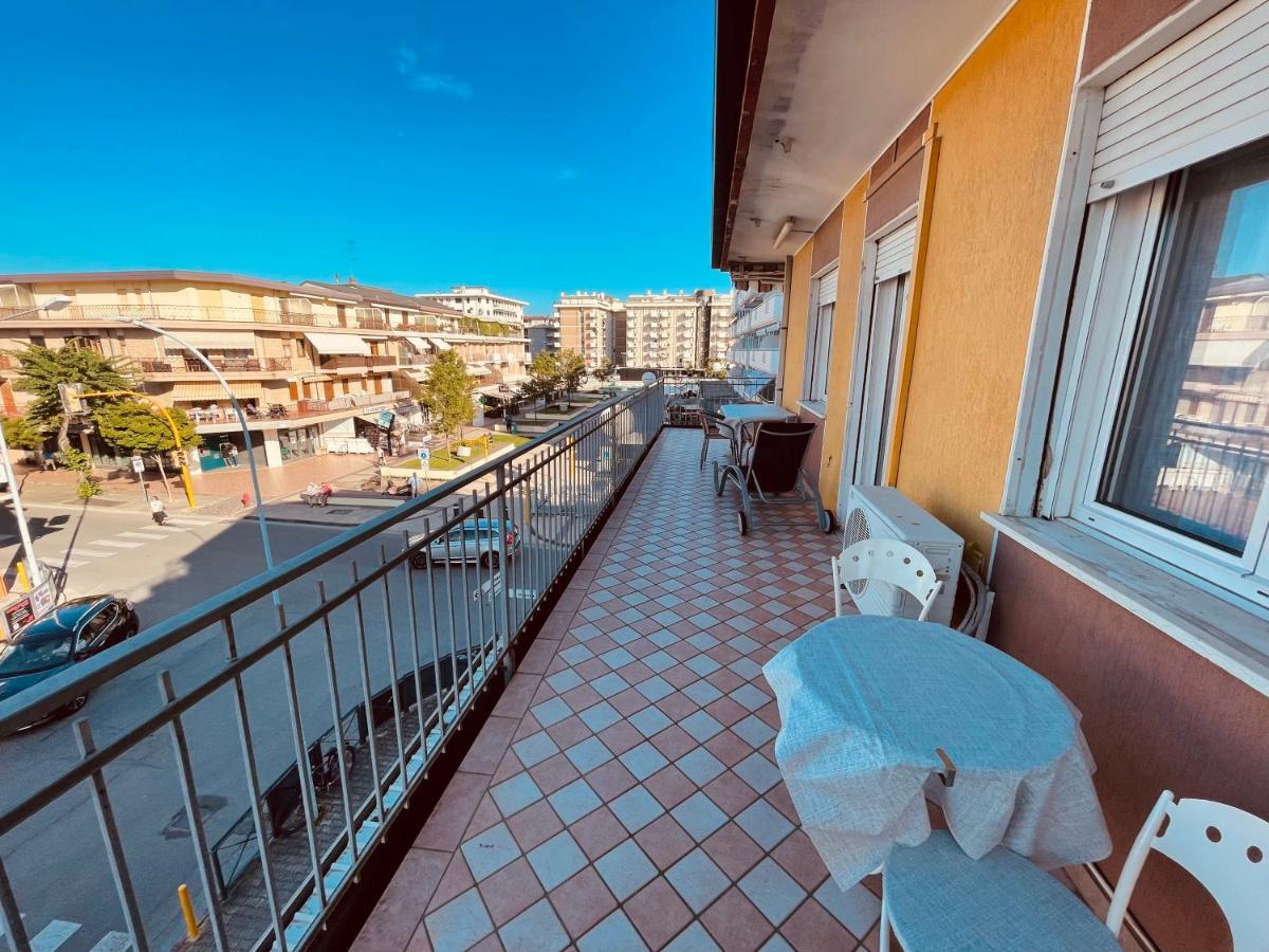 Family Apartment Piazza Milano - Jesolo 외부 사진