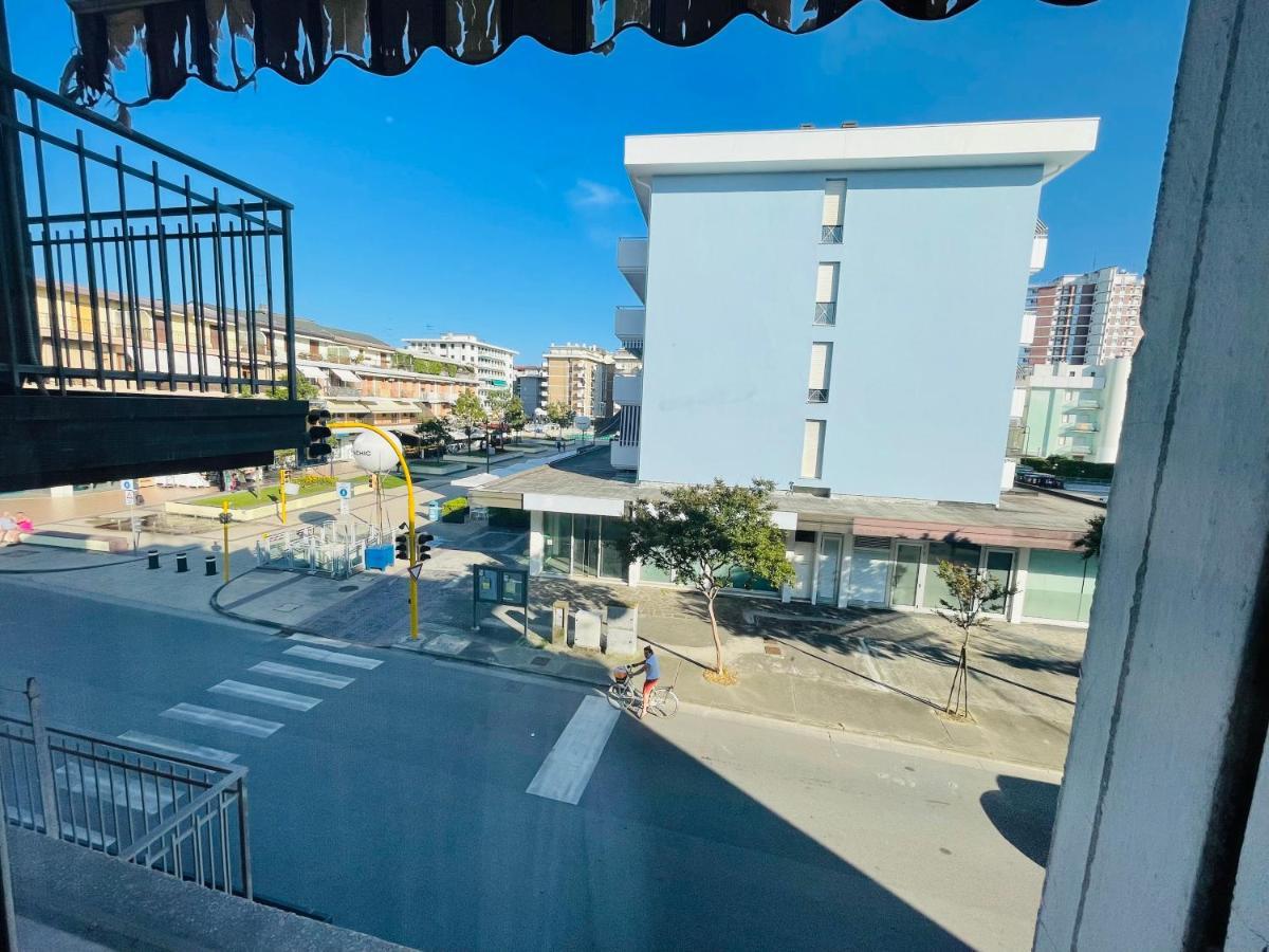 Family Apartment Piazza Milano - Jesolo 외부 사진